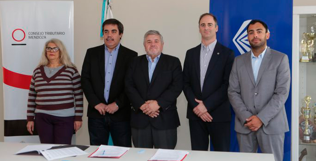 Foto   -  Convenio Marco de Cooperación Recíproca entre la Comisión Arbitral y el Consejo Profesional de Ciencias Económicas de la provincia de Mendoza